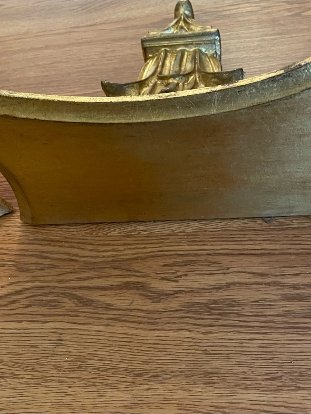 Pair Vntg Gilt Wood Acanthus Leaf Wall Brackets Made In Italy Decorative Crafts